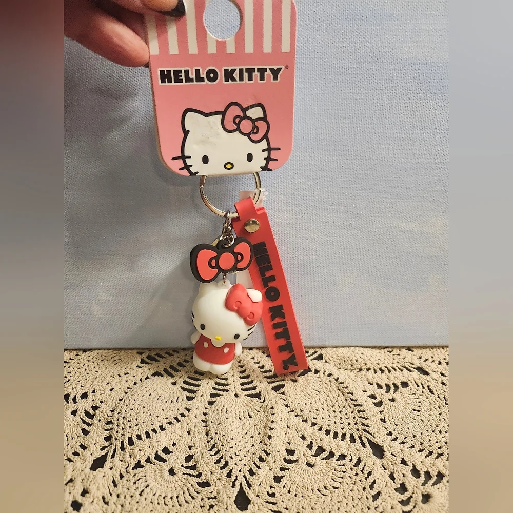 Hello Kitty Keychain - Picture 2 of 6